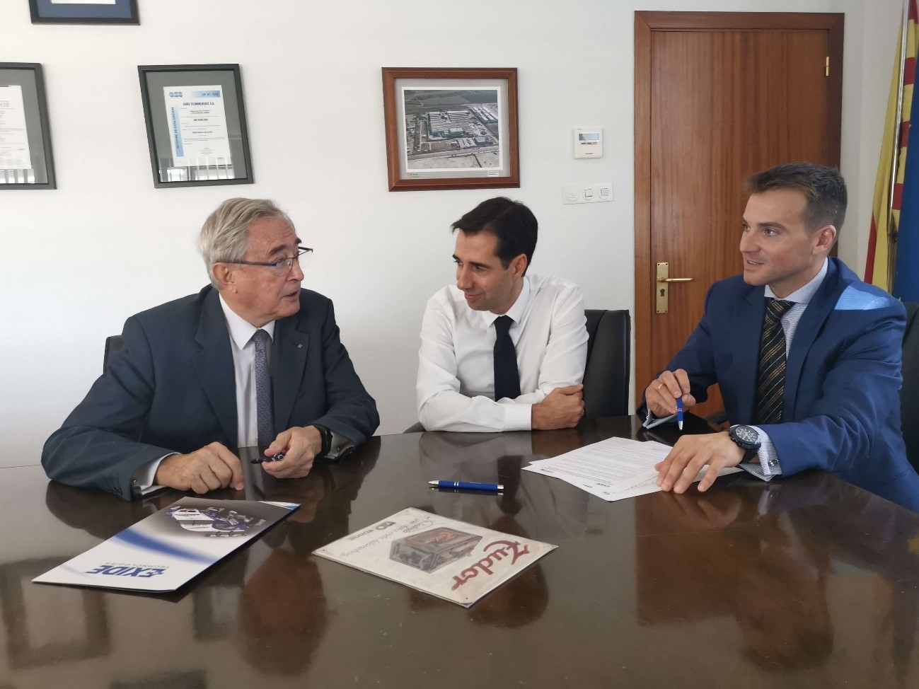 FEMZ VISITA LA FACTORÍA DE EXIDE-TUDOR EN ZARAGOZA