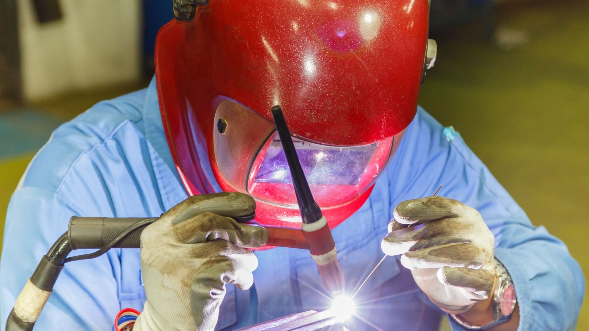 ¿TE INTERESA CONTRATAR A MUJERES CON FORMACIÓN EN SOLDADURA TIG?