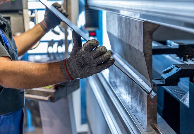 C7 Máquinas de mecanizado por deformación y corte del metal