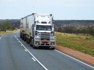 INFORMACIÓN SOBRE EL TRANSPORTE POR CARRETERA Y AÉREO