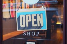 FASE 2: CONDICIONES PARA EL DESARROLLO DE ACTIVIDAD EN ESTABLECIMIENTOS Y LOCALES COMERCIALES MINORISTAS Y DE PRESTACIÓN DE SERVICIOS ASIMILADOS